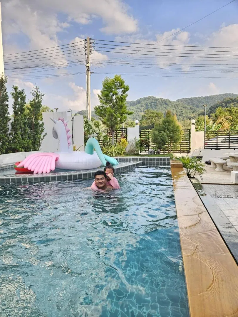 รูปจากลูกค้า Swiss Poolvilla บางเสร่ สัตหีบ