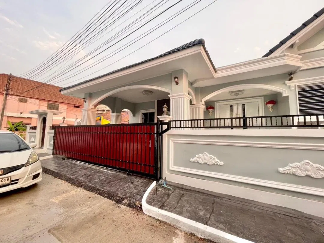 ภายนอก Versace Poolvilla