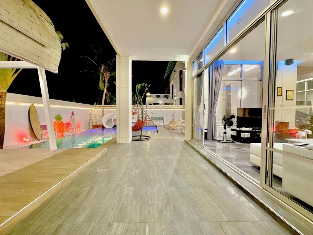 ภายนอก Family Pool Villa