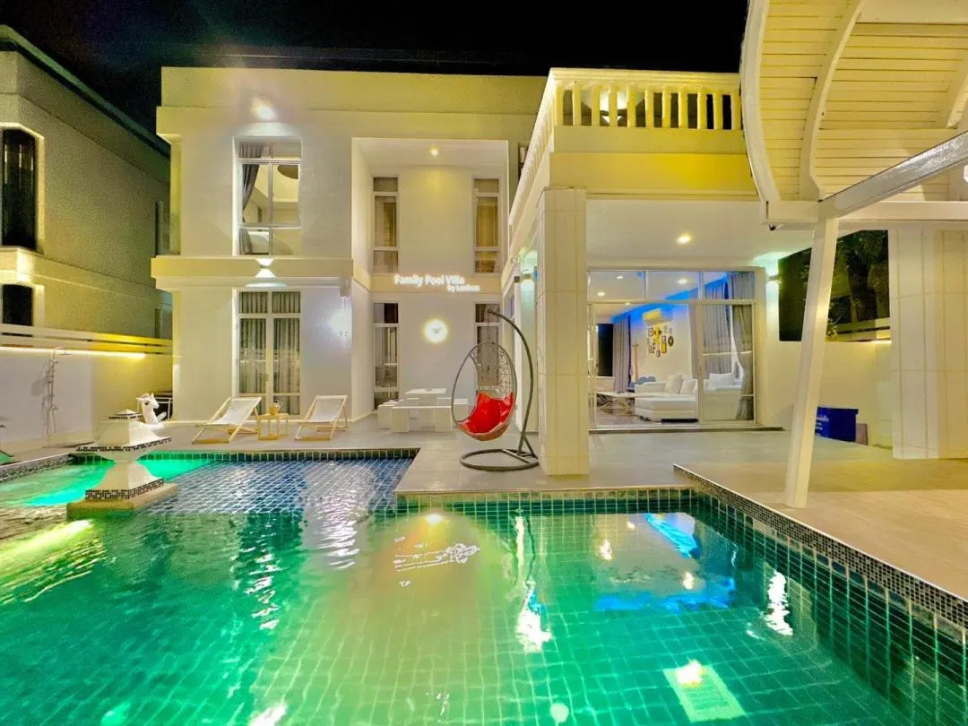 ภายนอก Family Pool Villa