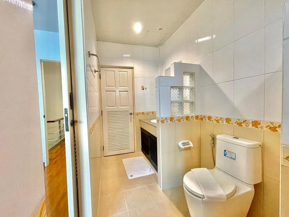 ห้องน้ำ S52 สุขุมวิท 52 (กรุงเทพ)