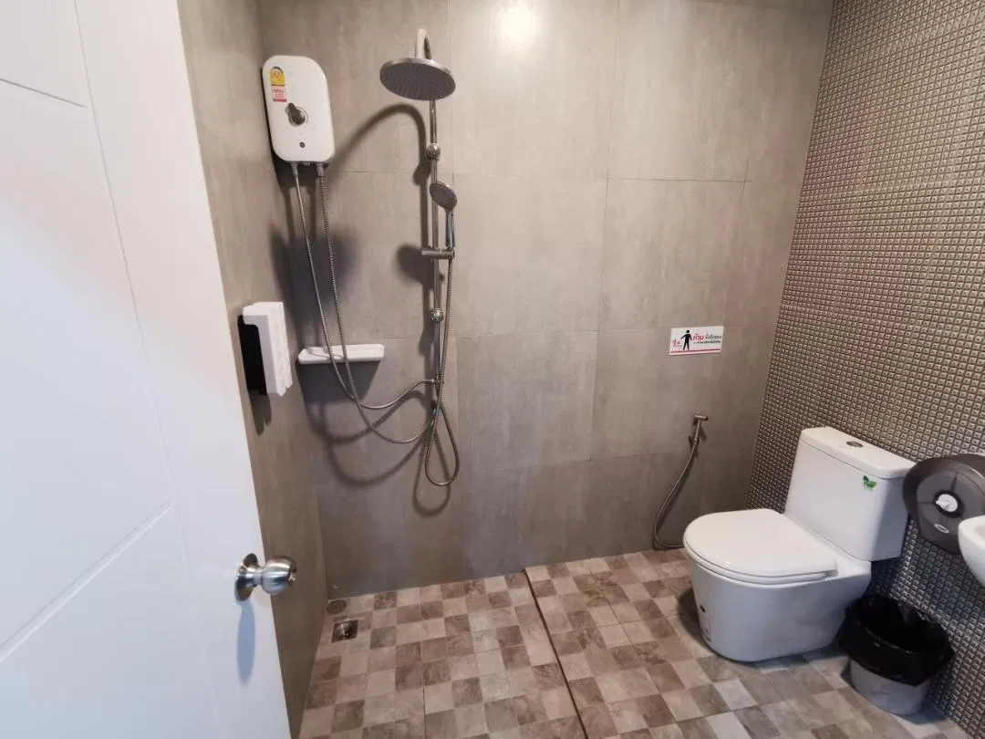 ห้องน้ำ Safe House