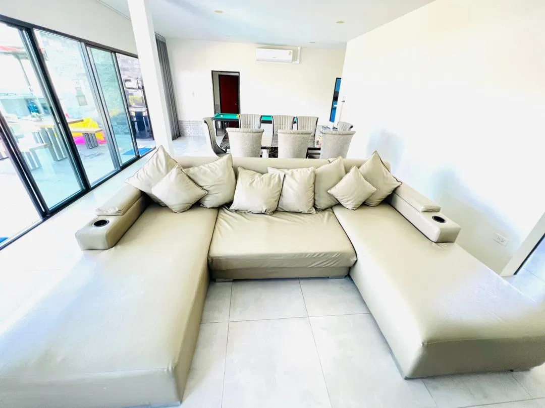ภายใน Safe House