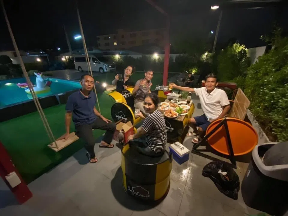 รูปจากลูกค้า Safe House