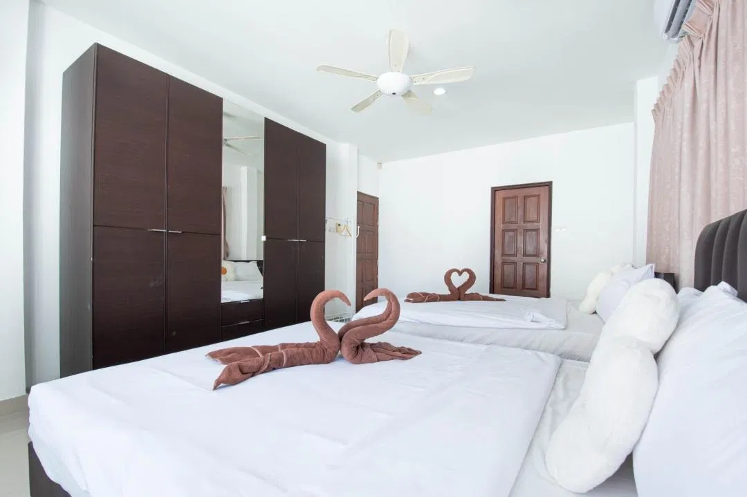 ห้องนอน Angela Pool Villa