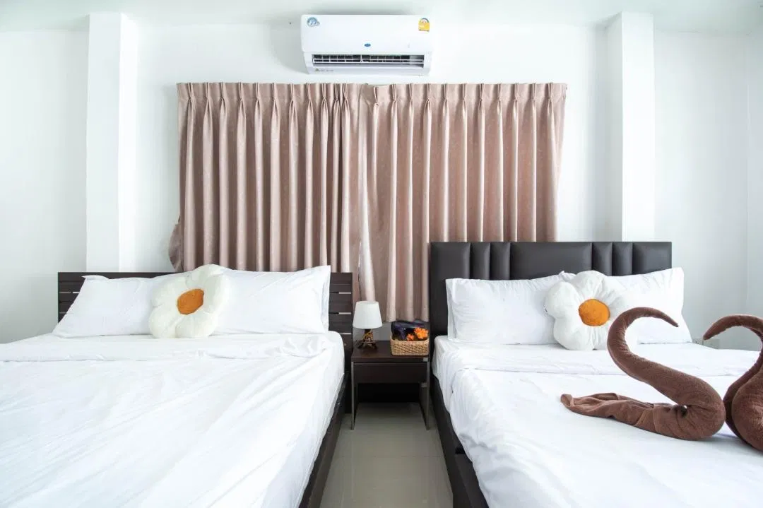 ห้องนอน Angela Pool Villa