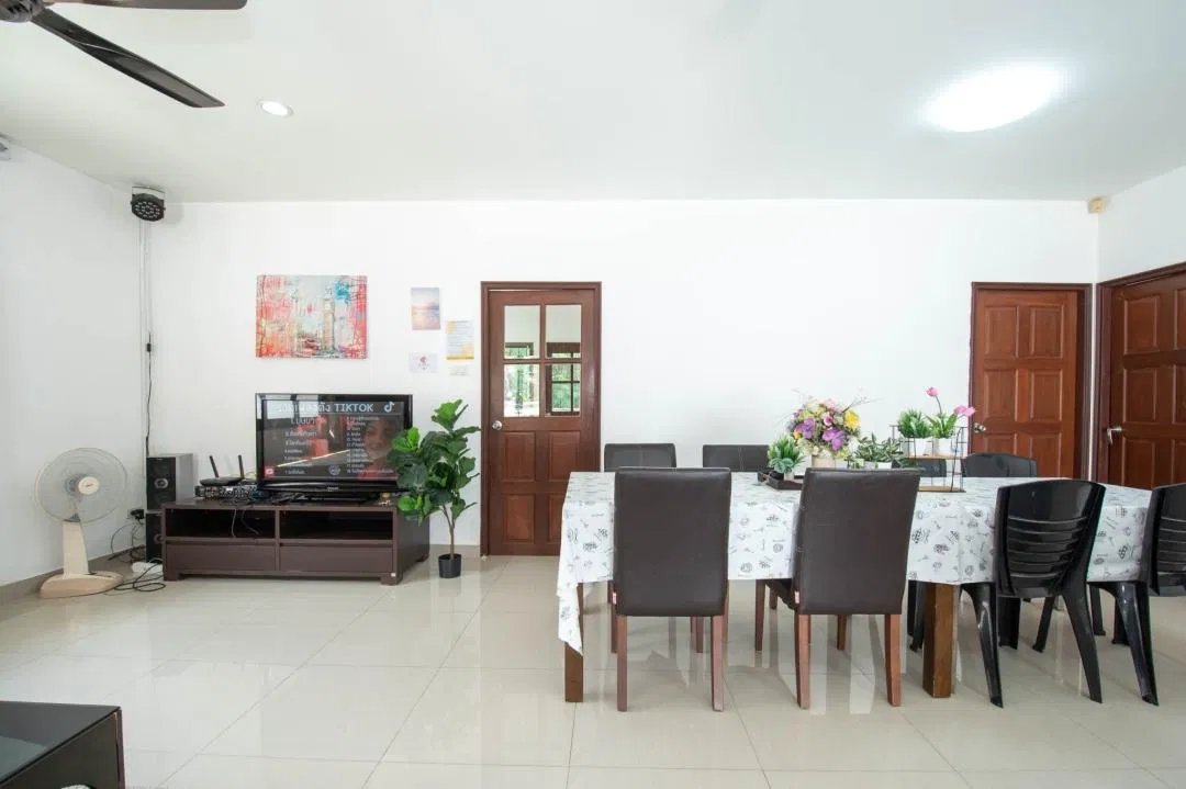 ภายใน Angela Pool Villa