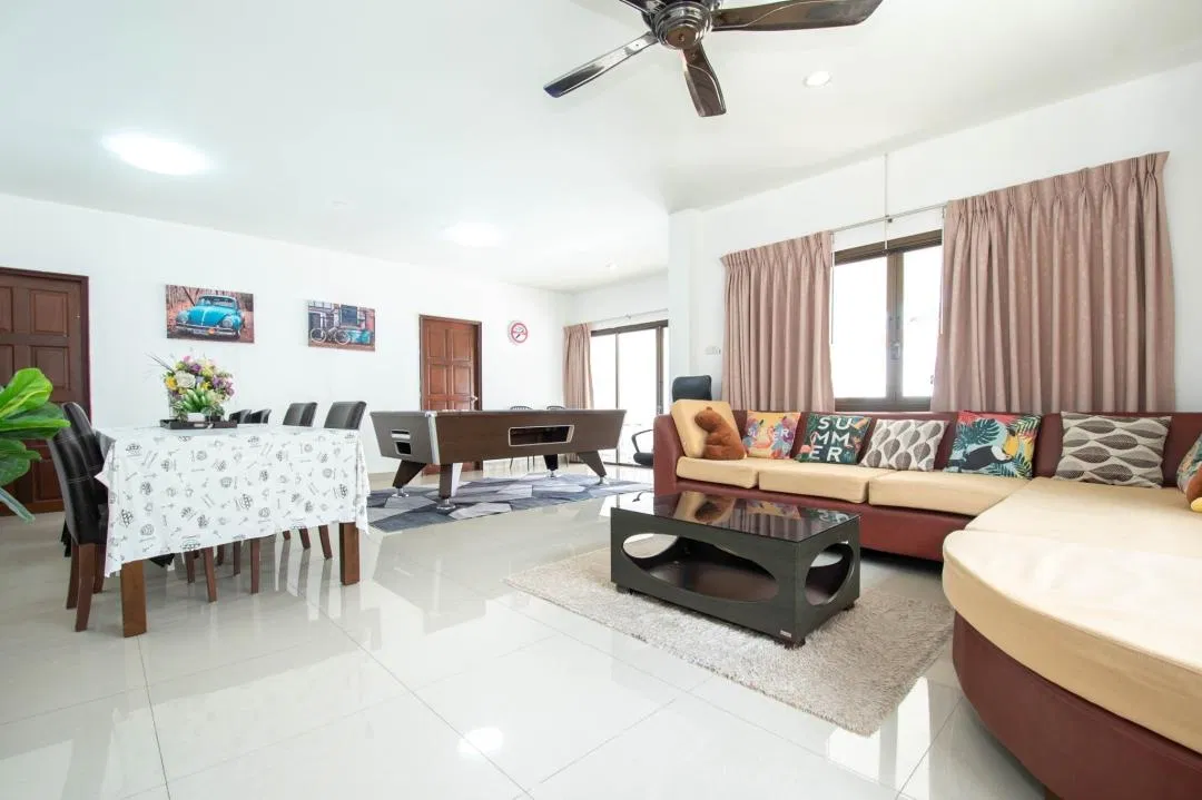 ภายใน Angela Pool Villa