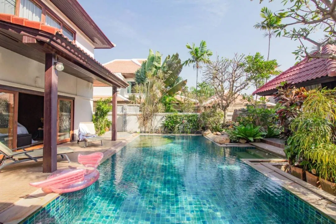ภายนอก Bali Heaven Pool Villa
