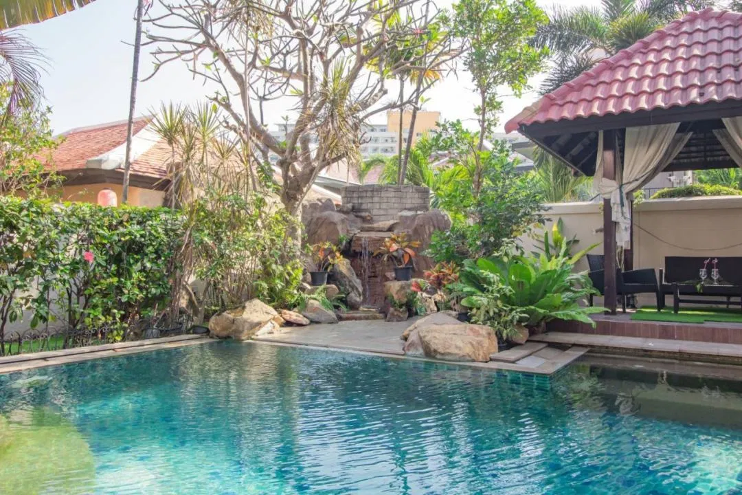 ภายนอก Bali Heaven Pool Villa