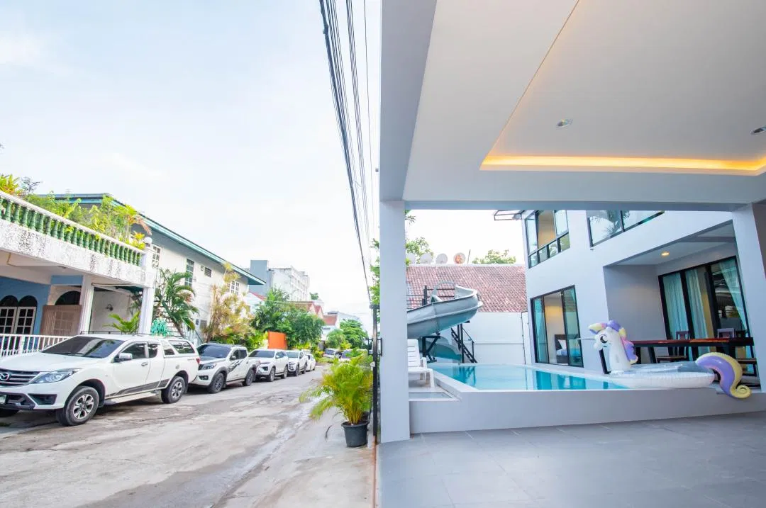 ที่จอดรถ The bluesea poolvilla jomtien
