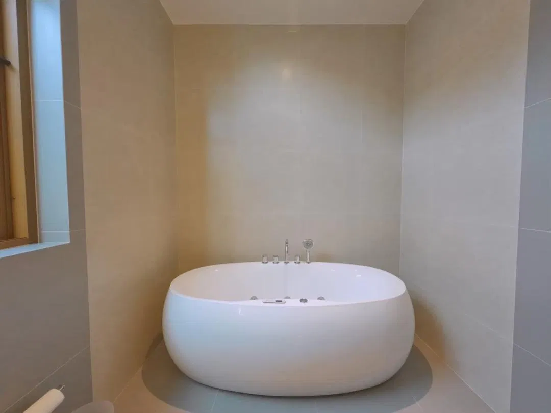 ห้องน้ำ PNT LUXURY JOMTIEN