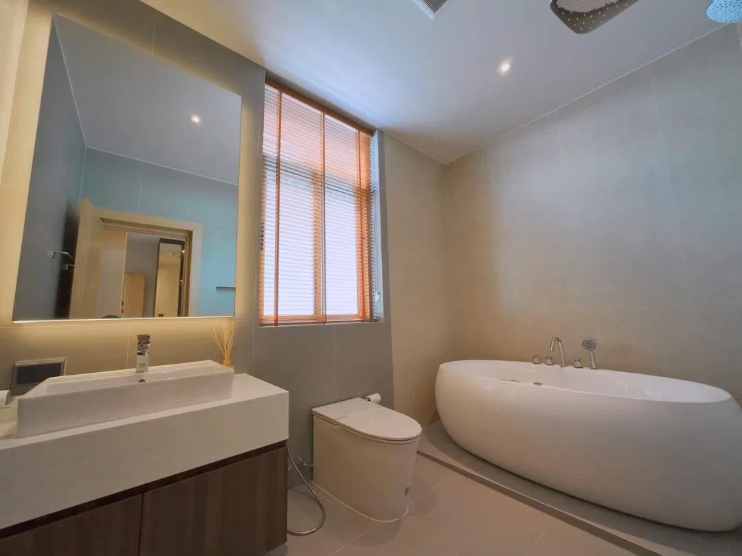 ห้องน้ำ PNT LUXURY JOMTIEN