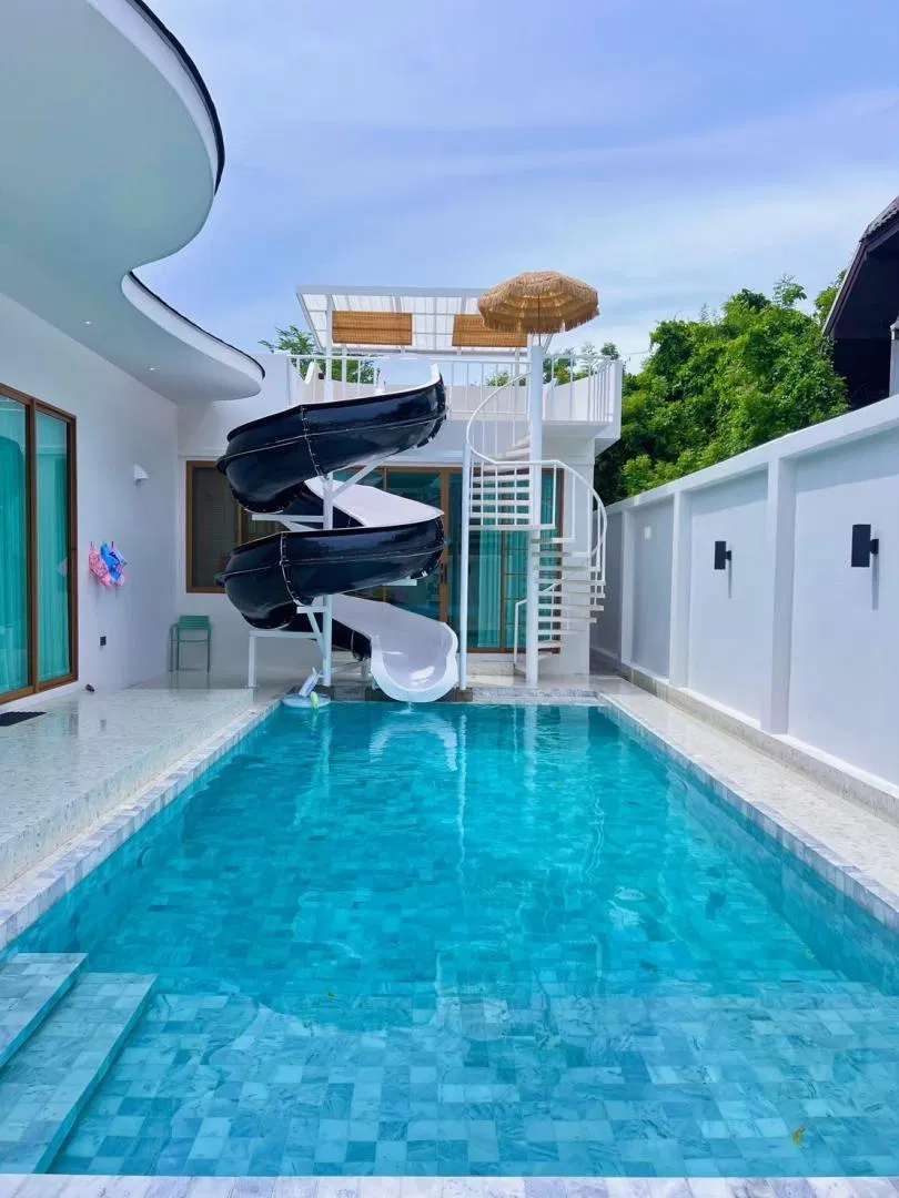 ภายนอก PNT LUXURY JOMTIEN