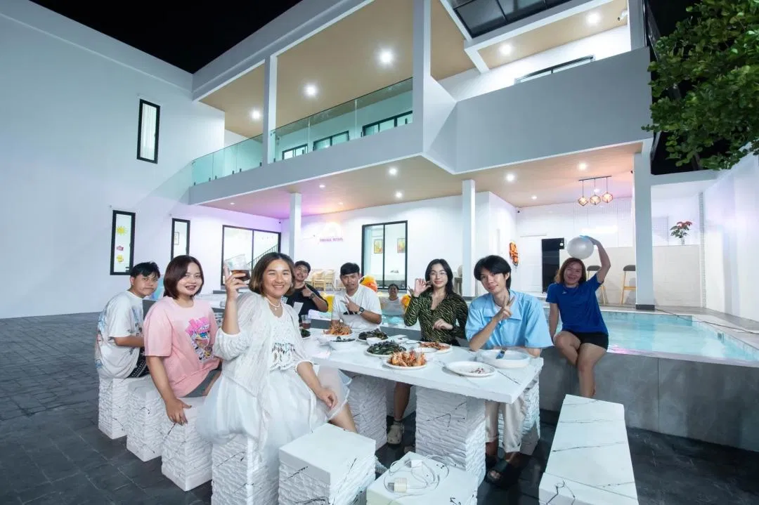 รูปจากลูกค้า เกรซ พูลวิลล่า