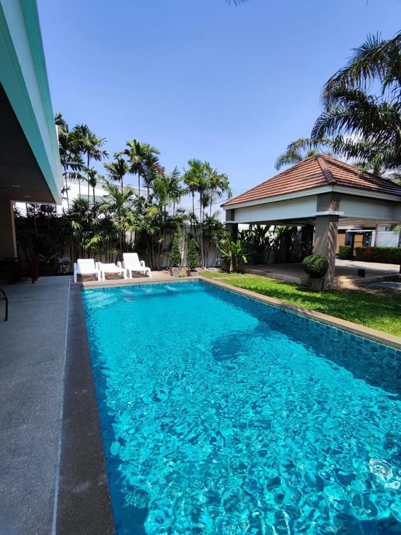 ภายนอก Jomtien T8