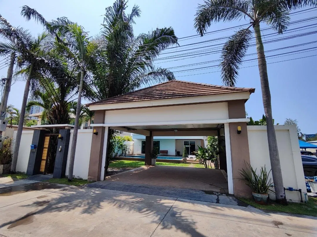 ที่จอดรถ Jomtien T8