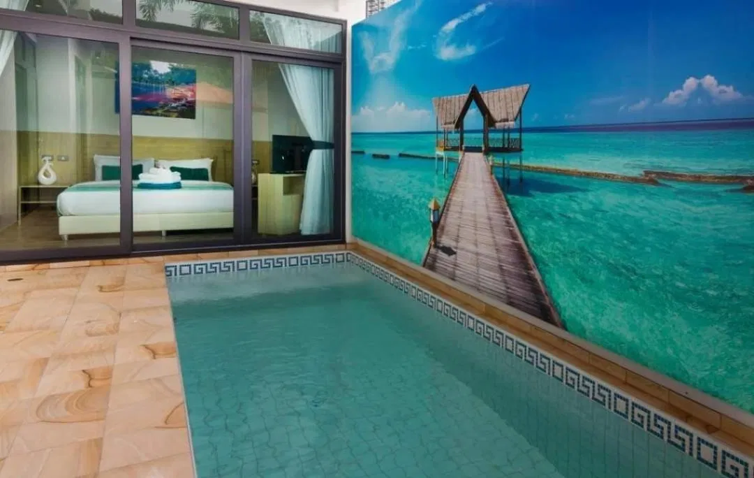 ภายนอก Tropical