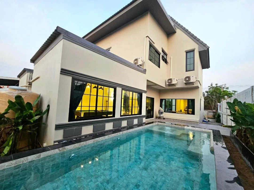 ภายนอก Brittany Poolvilla 1