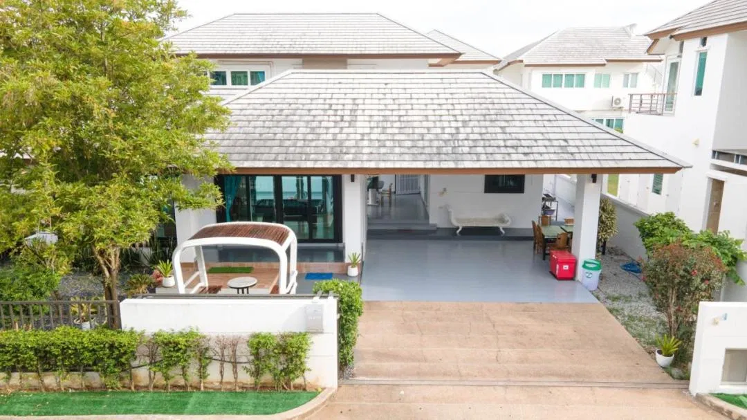 ที่จอดรถ Villa Vi Casa