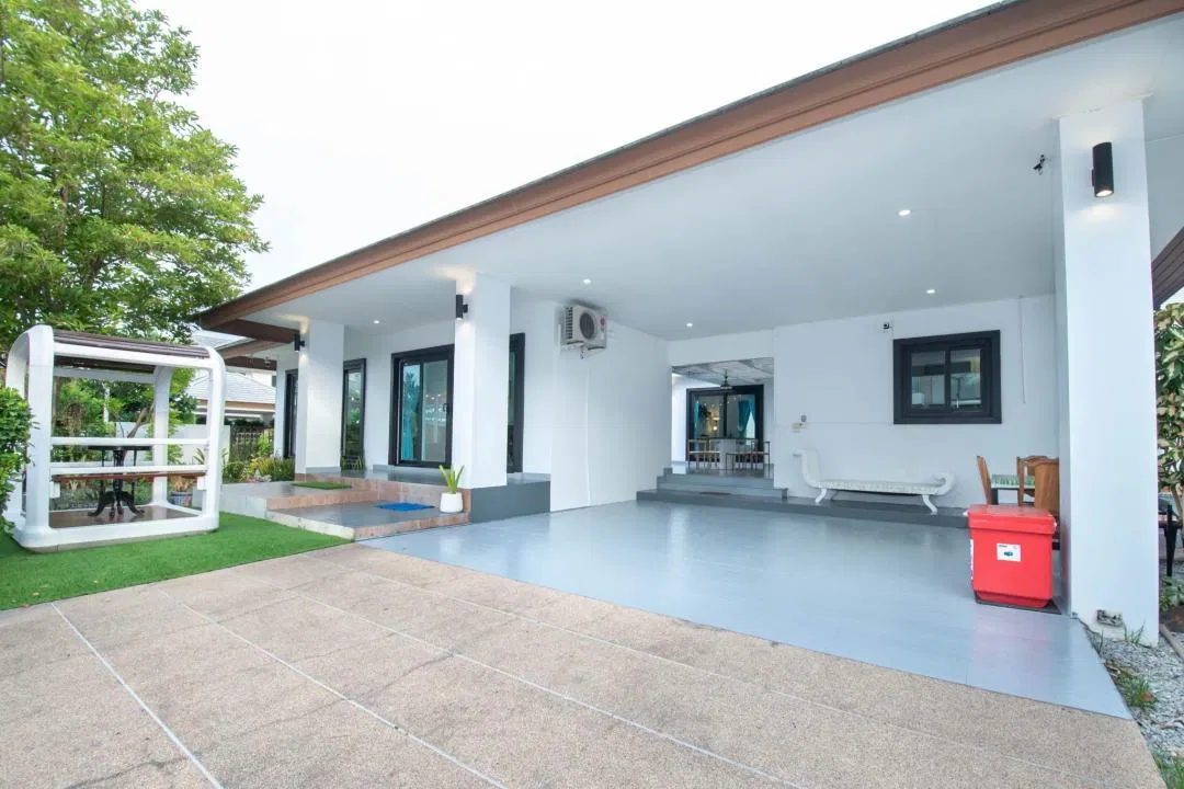 ที่จอดรถ Villa Vi Casa
