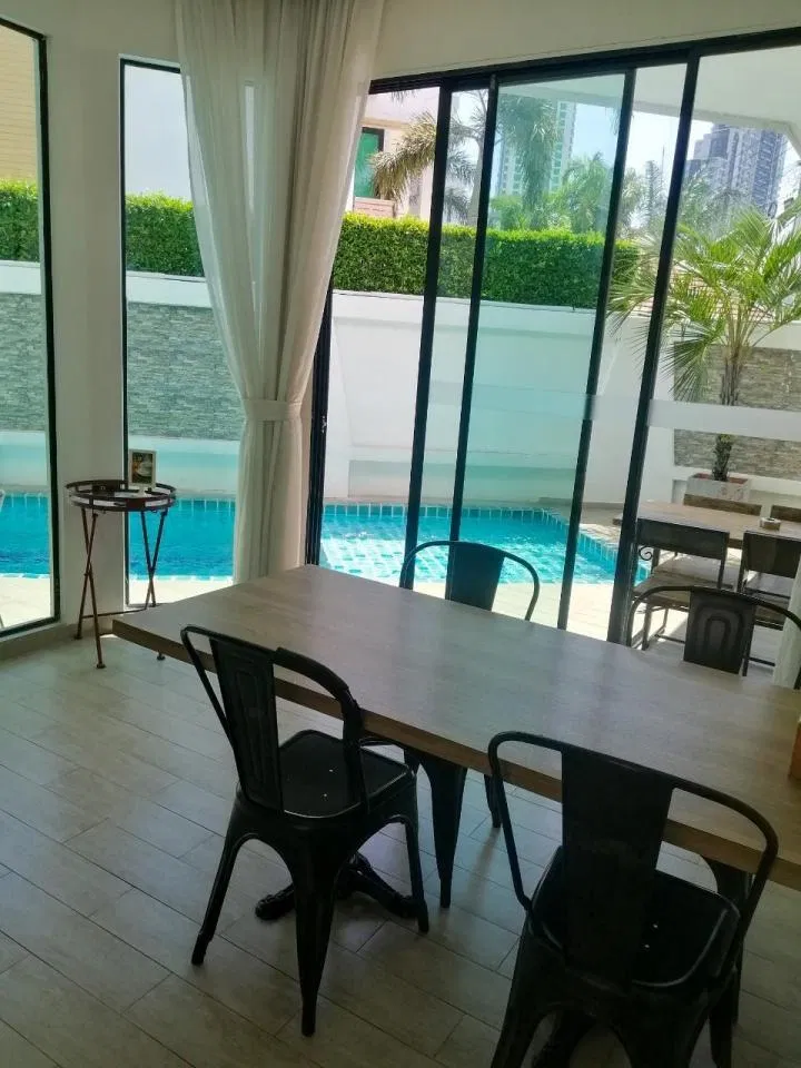 ภายใน 2 bedrooms pool villa