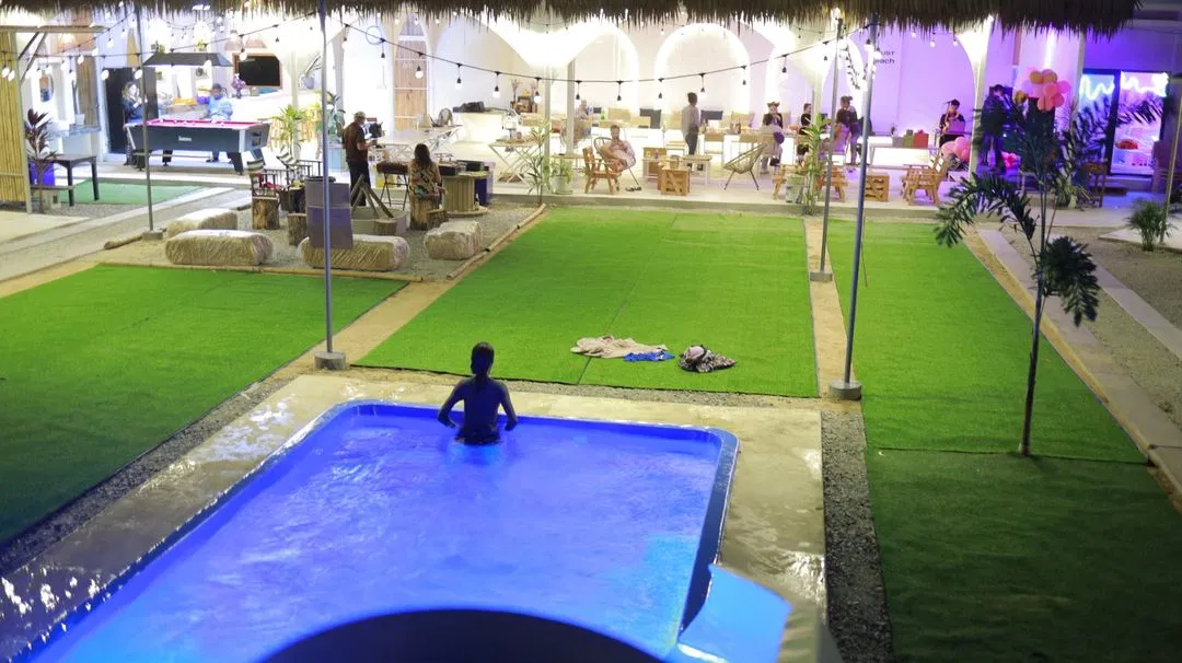 ภายนอก Beach House Pool Villa