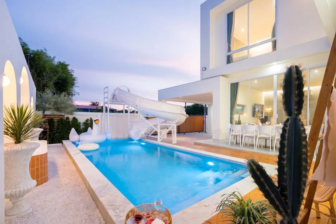 ภายนอก Cyrus House Poolvilla