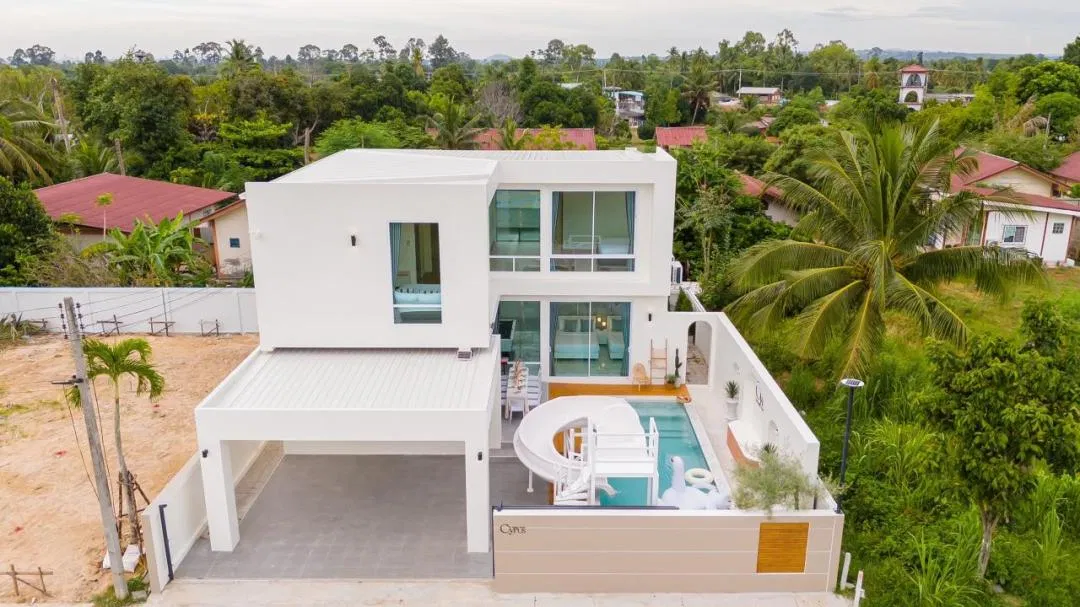 ภายนอก Cyrus House Poolvilla