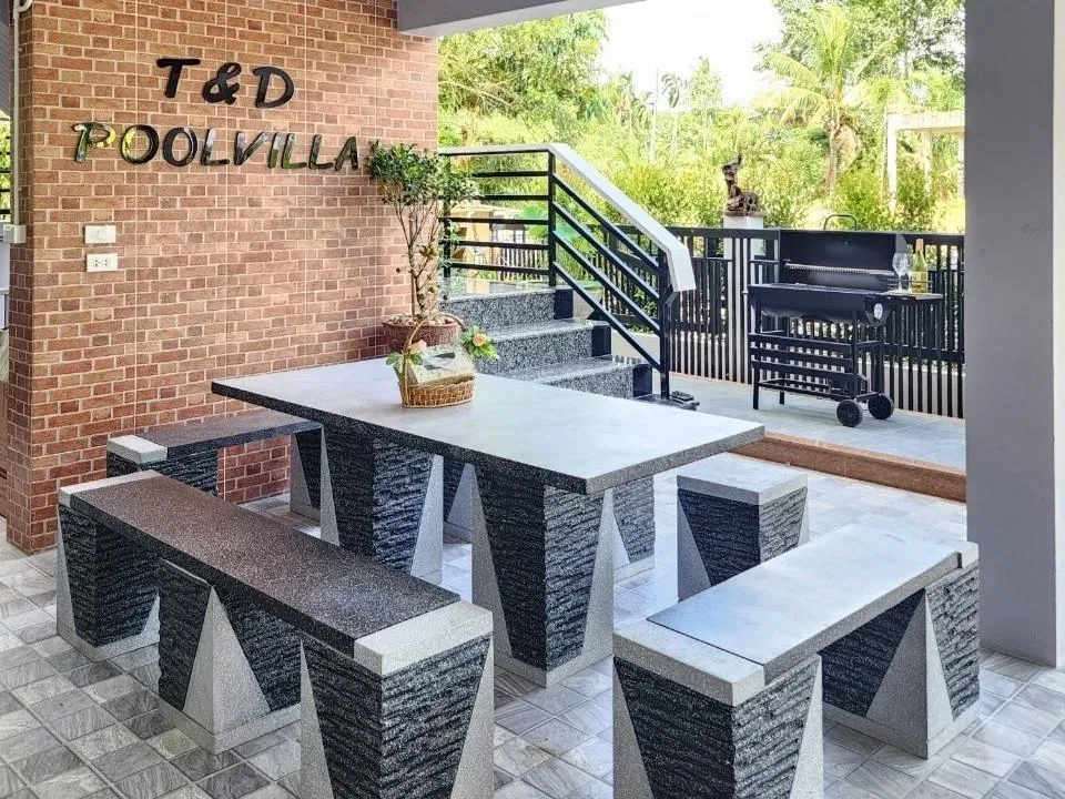 ภายนอก T&D POOL VILLA