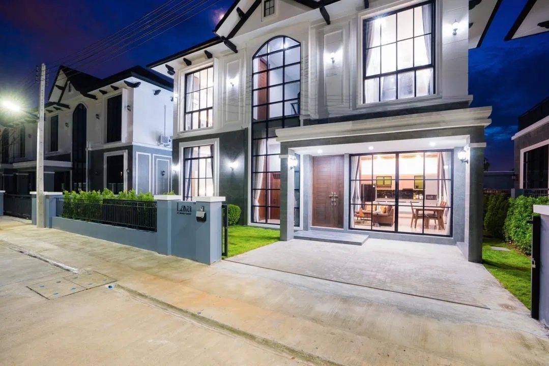 ที่จอดรถ Lava House Poolvilla