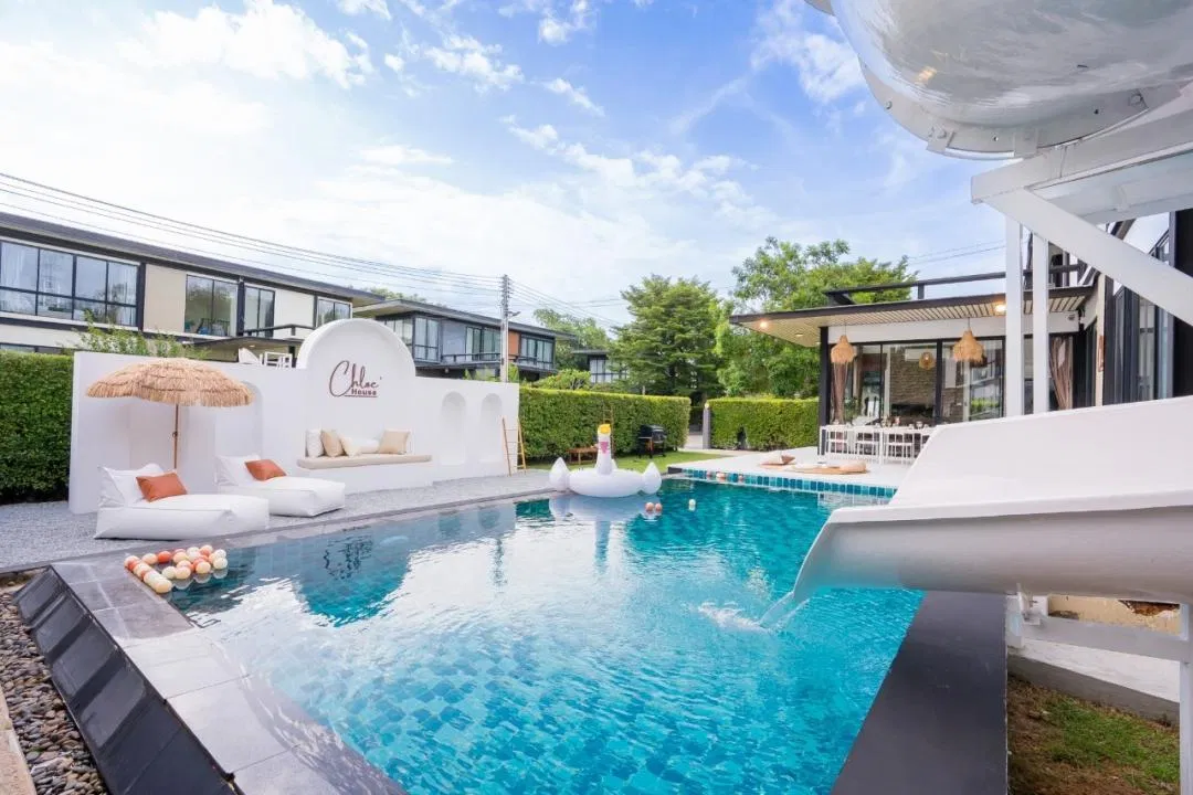 ภายนอก chloe house