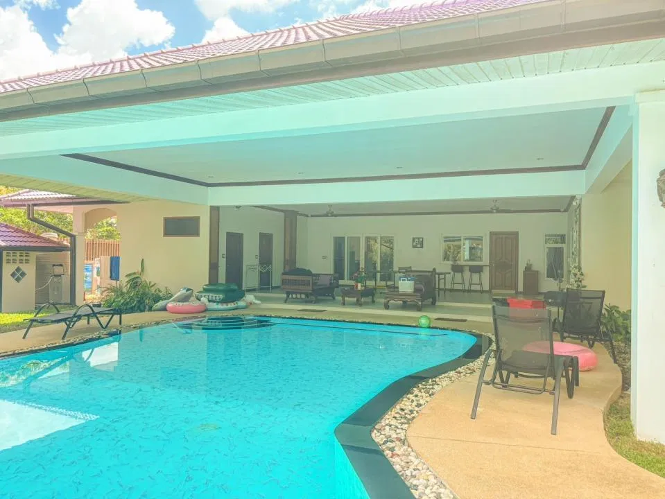 ภายนอก Fridayhouse