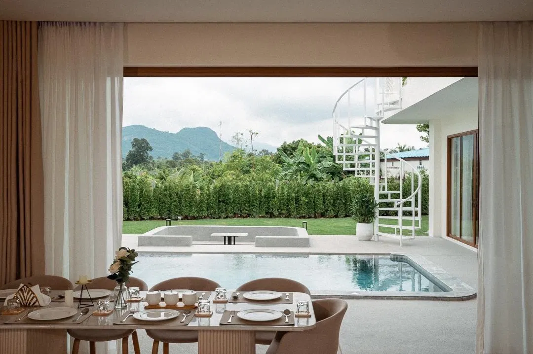 ภายใน Paramount Hill