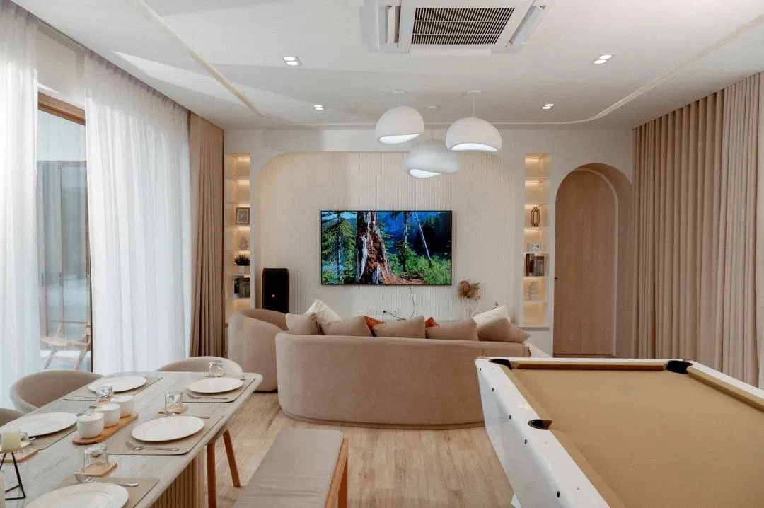 ภายใน Paramount Hill