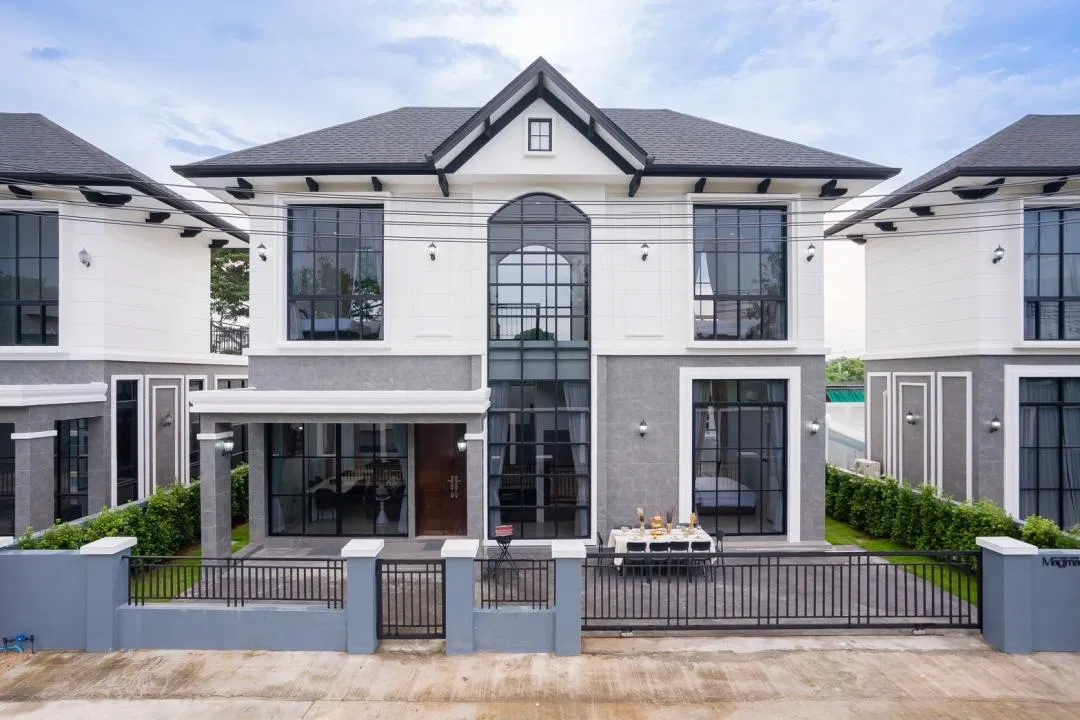 ที่จอดรถ Magma House Poolvilla