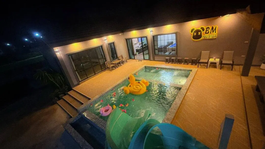 ภายนอก Super BM Poolvilla Pattaya