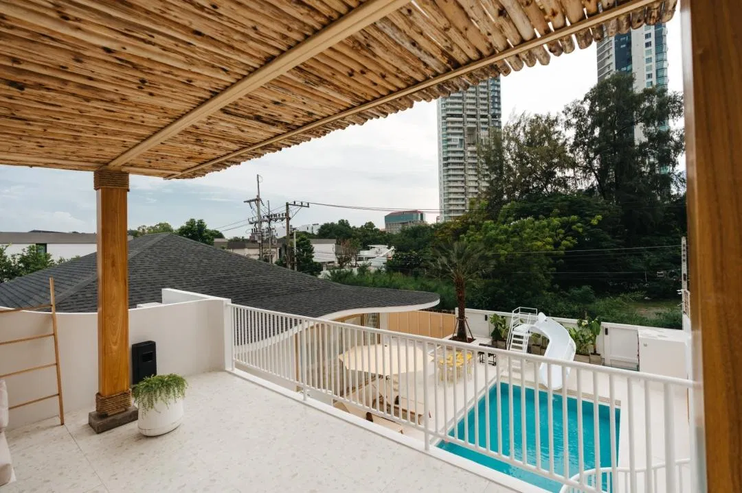 ภายนอก Saya Pool Villas2