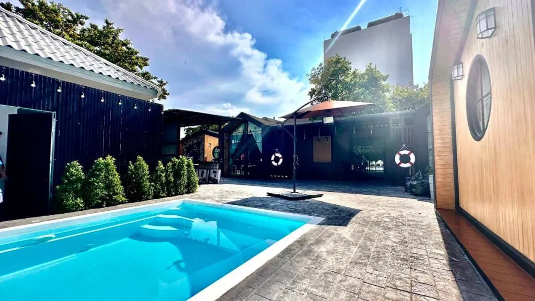 ภายนอก Groove Poolvilla (บางแสน)