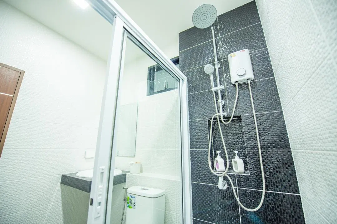 ห้องน้ำ NongYing Pool Villa