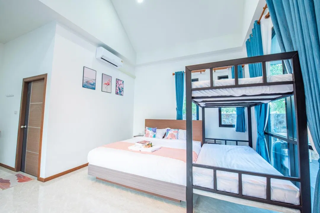 ห้องนอน NongYing Pool Villa