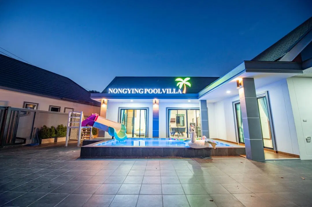 ภายนอก NongYing Pool Villa