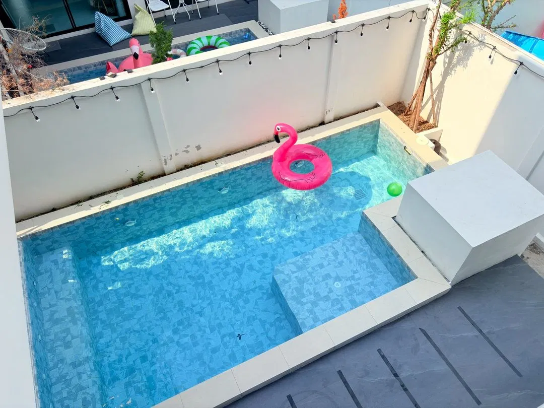 ภายนอก Hidden Space Pool villa 1