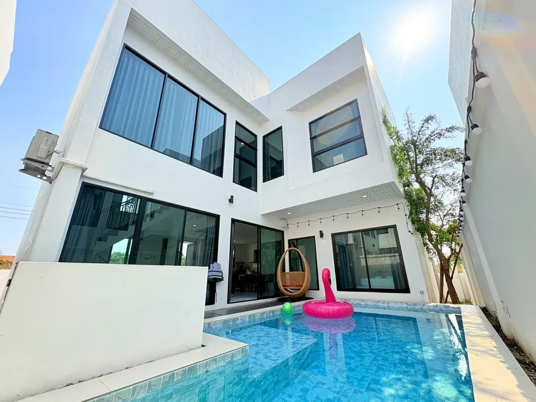 ภายนอก Hidden Space Pool villa 1