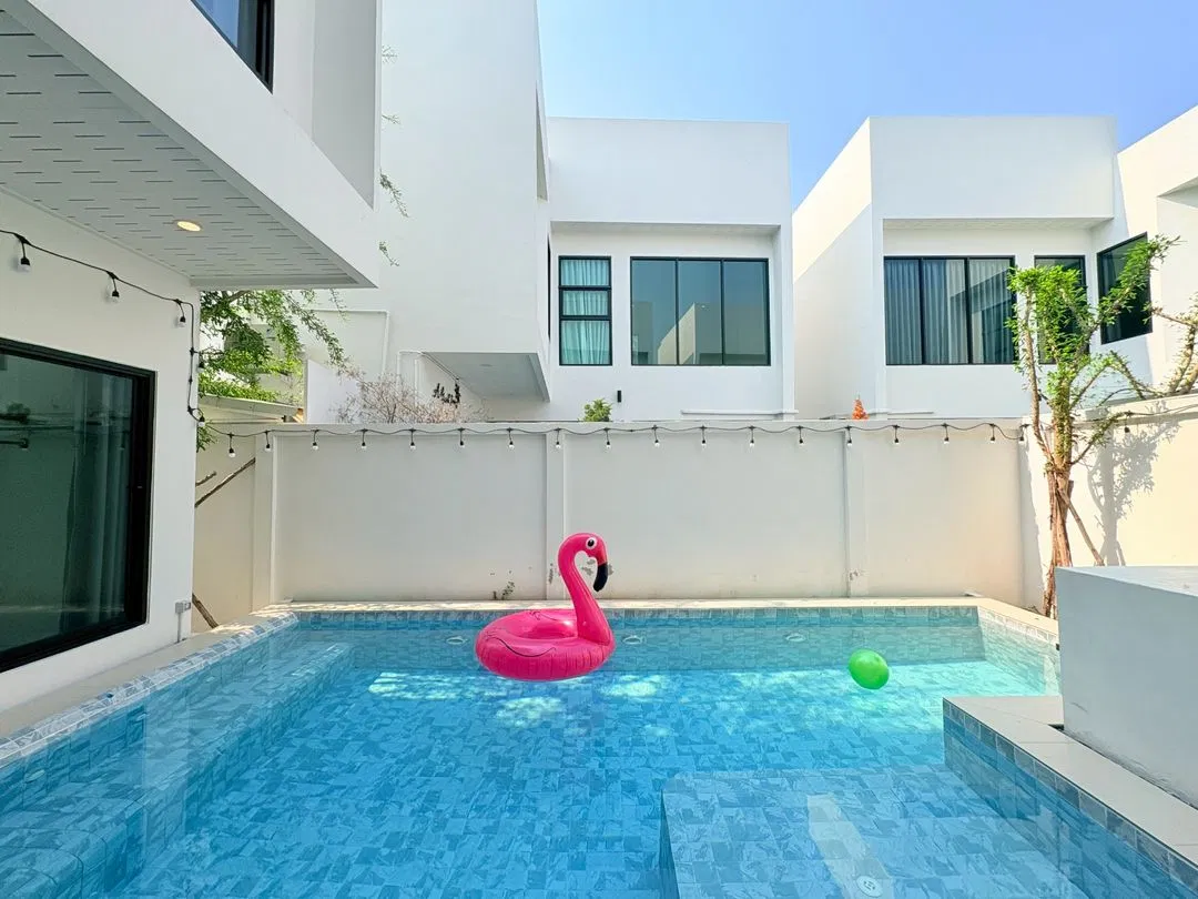 ภายนอก Hidden Space Pool villa 1