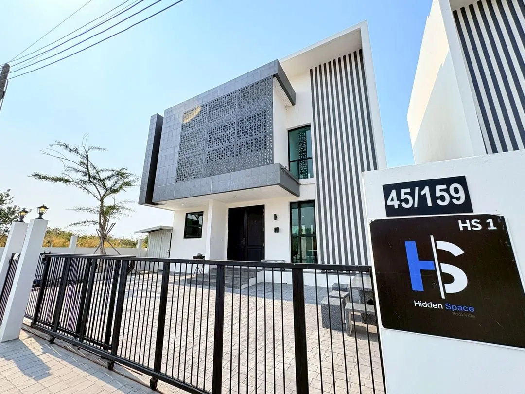 ภายนอก Hidden Space Pool villa 1