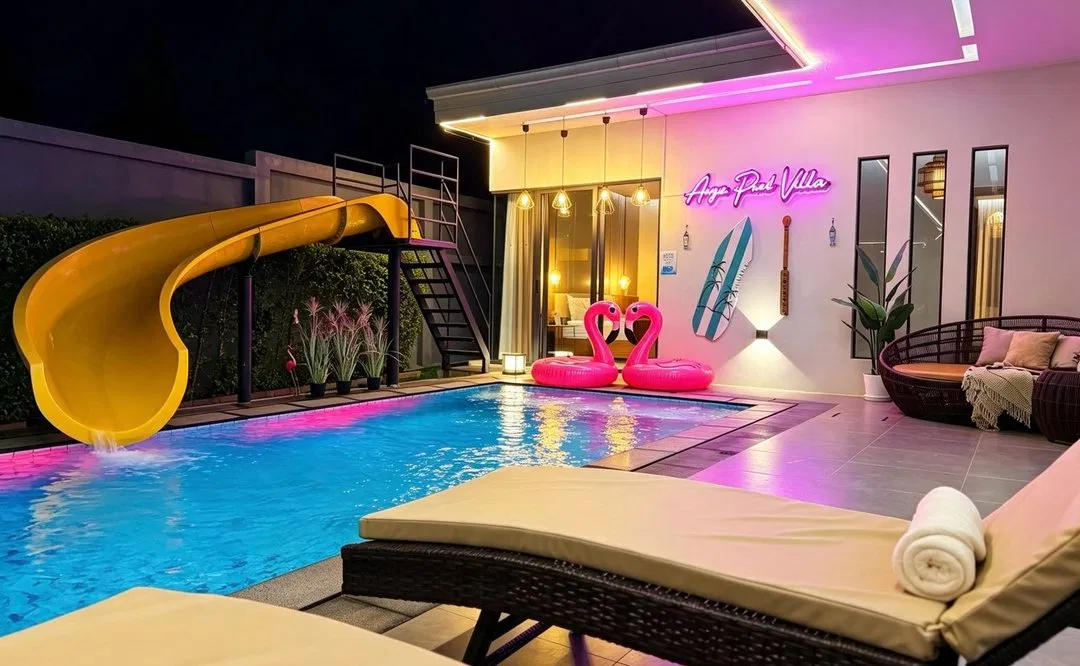 ภายนอก Anya Poolvilla