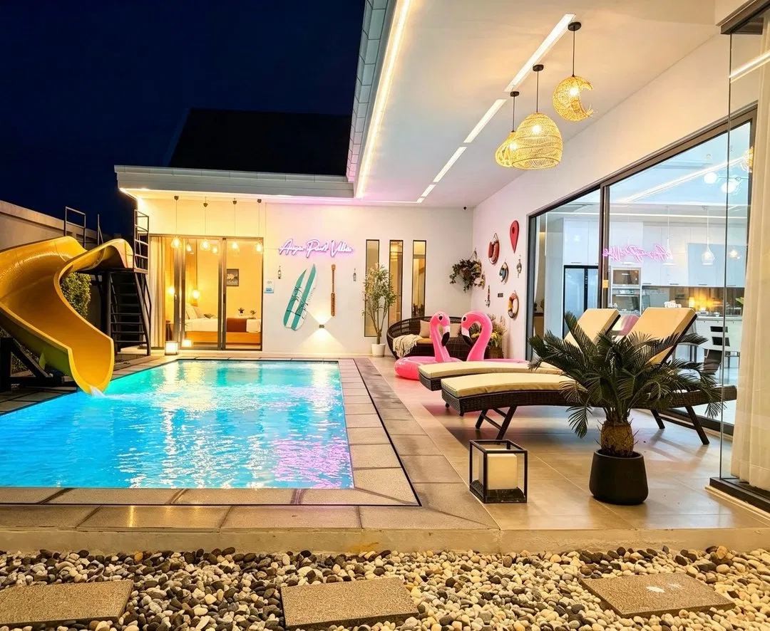 ภายนอก Anya Poolvilla