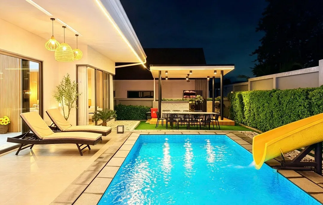 ภายนอก Anya Poolvilla