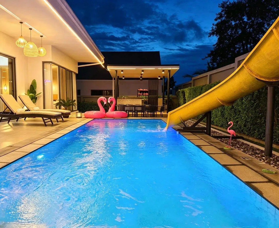 ภายนอก Anya Poolvilla